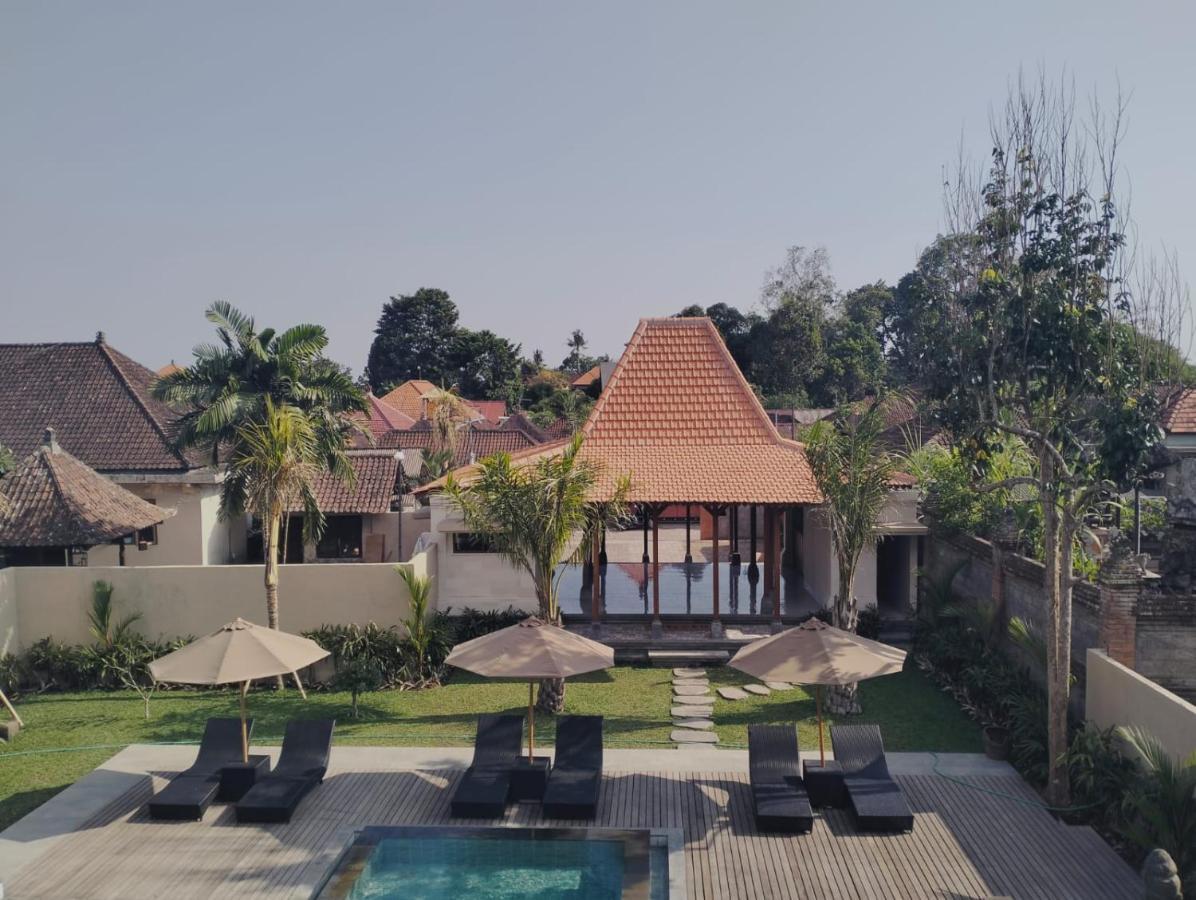 Londo House Hotell Ubud Exteriör bild