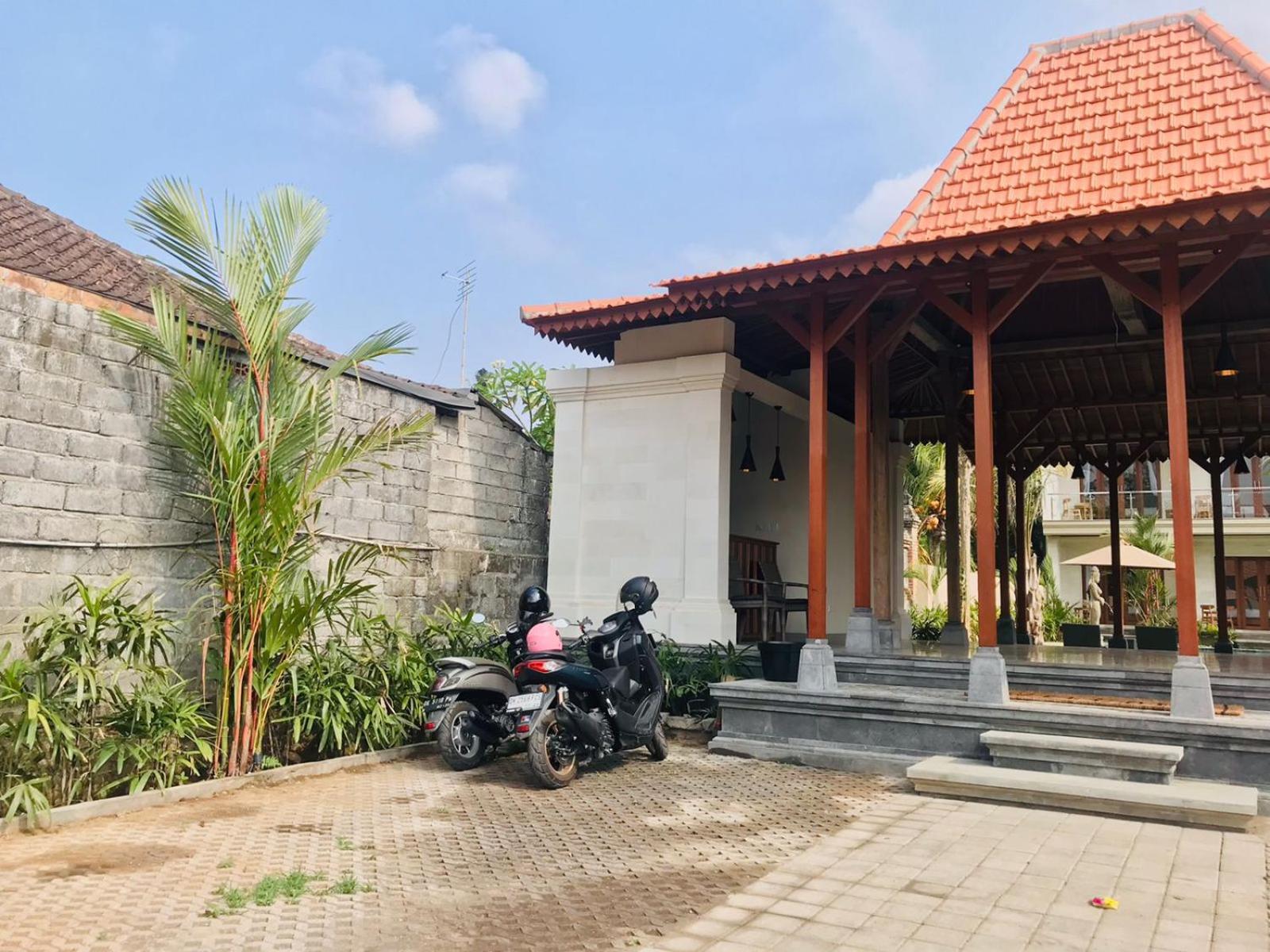 Londo House Hotell Ubud Exteriör bild